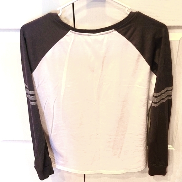 Brand New Cincinnati Long Sleeved Tee Size M - Picture 2 of 3